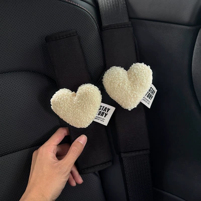 Sürətlər qutusu və əl tormozu başlıqları – personality cartoon decoration anti-wear - linen-black-shoulder-pads-plush-off-white-hearts-two