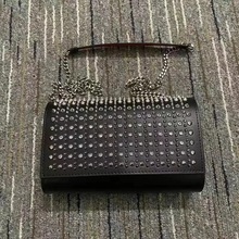 跨境女包2025新款豹纹铆钉水桶包流苏枕头包手提单肩斜挎包小包