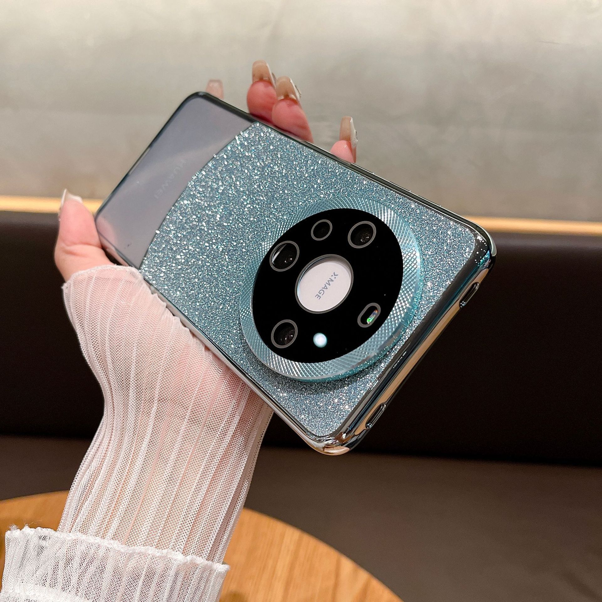 El empalme de brillo galvanoplastia es adecuado para Huawei mate60pro película de lente todo incluido funda para teléfono móvil mate60 pareja de lujo ligero