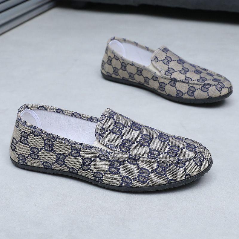 Zapatos Bean para hombres primavera y verano de moda, zapatos de tela casuales transpirables, zapatos de lona de moda coreana para hombres.