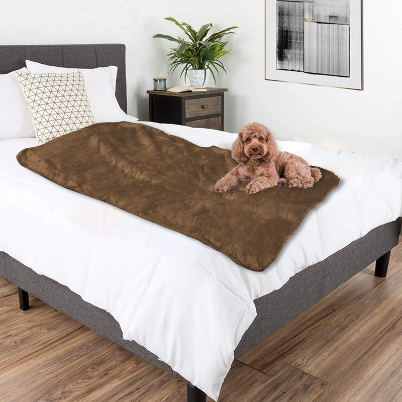 Lamb velvet pet blanket quilt waterproof mat spring and autumn cats and dogs four seasons cloud mink velvet small medium and large dog kennel