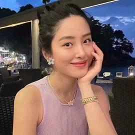 天然珍珠耳饰;天然珍珠项饰;胸针