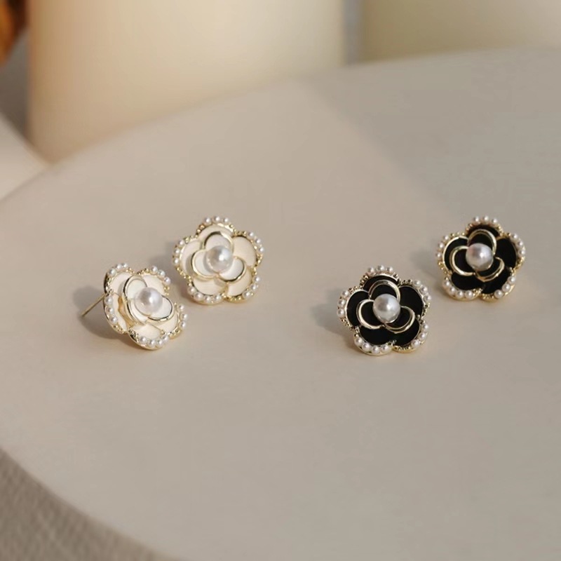 Style Simple Fleur Alliage Incruster Zircon Femmes Boucles D'oreilles 1 Paire display picture 1