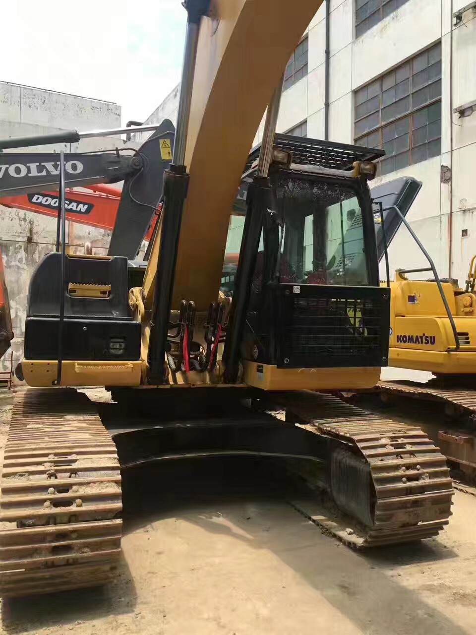 Nuevo excavador usado de la serie de Carter del excavador/el 90% de Caterpillar 323 en fuente común
