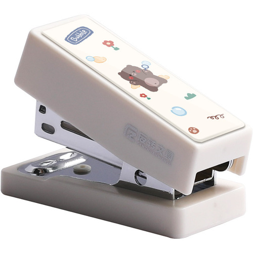 Mini stapler small student convenient small multifunctional handheld stapler simple stapler set