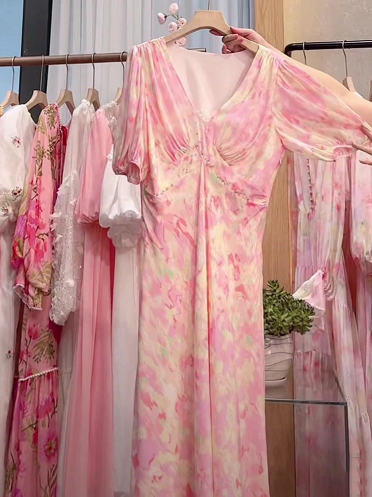 Đầm maxi nữ thắt eo cổ V họa tiết hoa hồng phong cách Pháp — Váy liền màu hồng