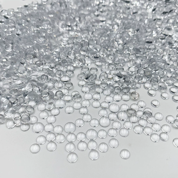 Semi-circular transparent (the whole bag is grayish)
