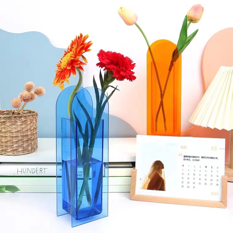 现代简约彩色透明花瓶插花
摆件ins装饰品亚克力工艺品轻奢高级感