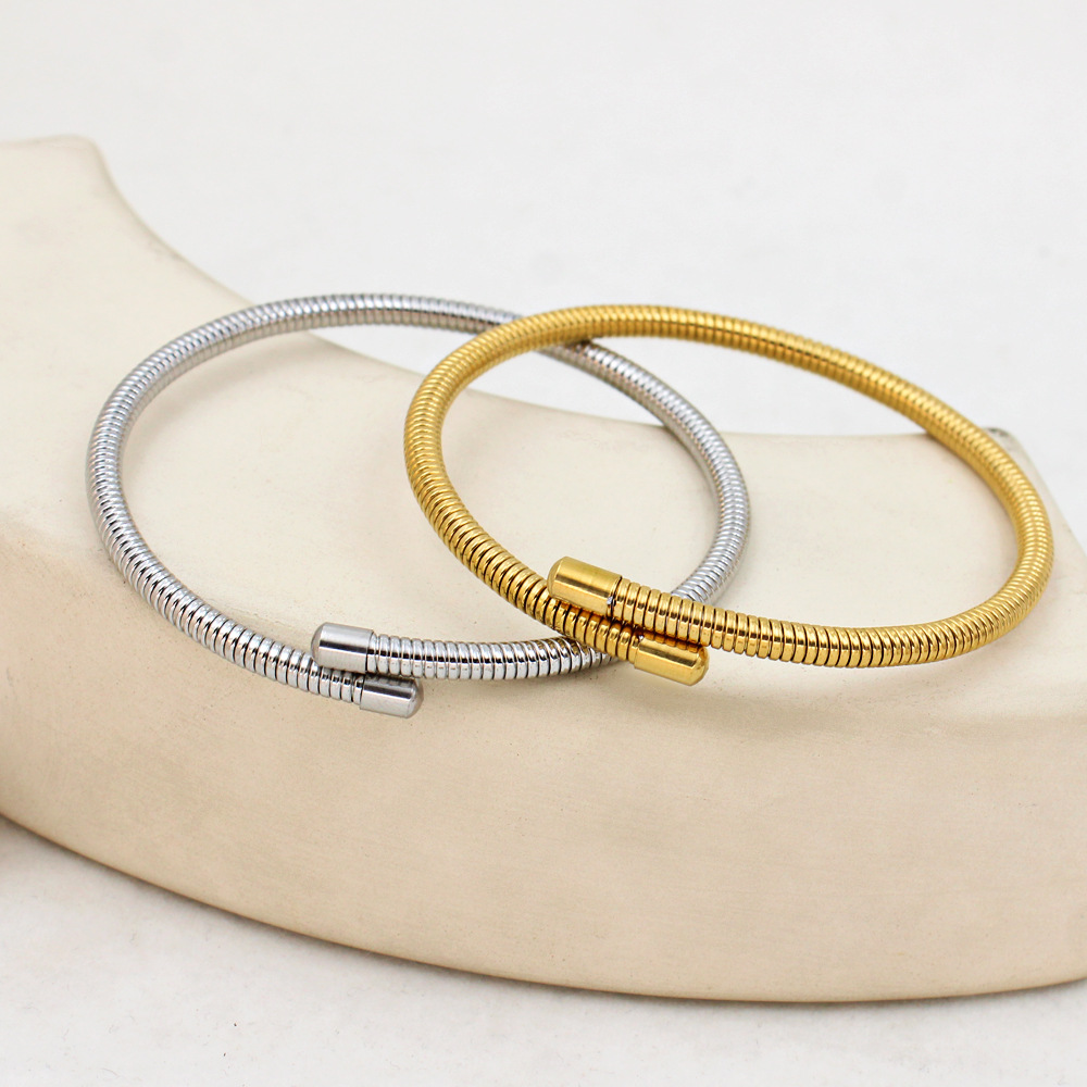21g Weight PVD Coated Gold Plating Process 18K Gold, Real Gold Plated Plating Material 304 Stainless Steel Pendant Material Bangle Classification 304 Stainless Steel Chain Material 1 Piece Quantity Holiday, Daily Occasion 304 Stainless Steel Material Round Pattern Women's Gender Simple Style Style Waterproof Non Tarnish, Plating Craft PVD Coated 18K Gold Real Gold Plated Round 304 Stainless Steel Simple Style Waterproof Non Tarnish 304 Stainless Steel Bangle 10