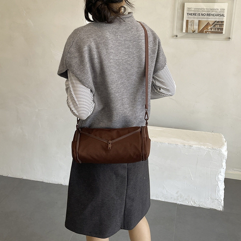 Túi đeo chéo nữ cỡ lớn thiết kế tối giản phong cách Hàn Quốc, chất liệu nylon nhẹ, nhiều ngăn tiện dụng — Cây trumpet xanh, Hồng Trumpet, Màu cà phê Trumpet, Trumpet xanh đậm chi tiết 23