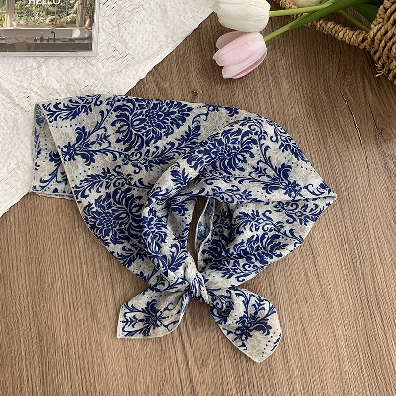 Pañuelo cuadrado pequeño, bufanda de seda, pañuelo floral de moda de verano para mujer, cinturón para el cabello de estilo pastoral, bufanda pequeña de alta calidad, accesorios para el cabello multifuncionales