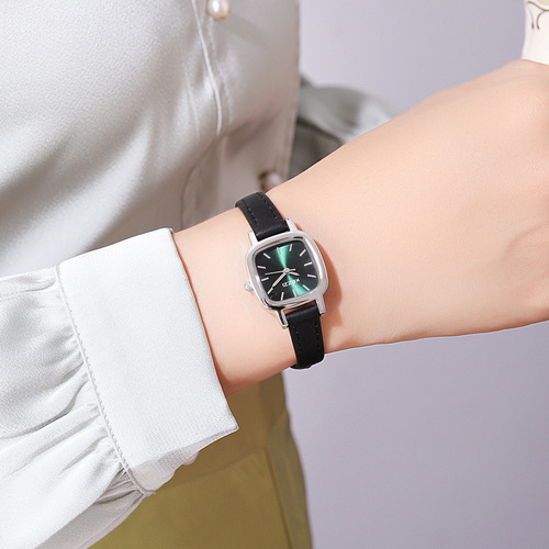 珂紫kezzi新款小众方圆型女士腕表批发时尚学生皮带简约石英表