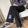 Thin trousers, loose straight fit