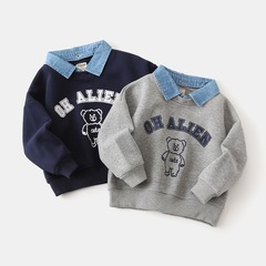 子供の偽の2つの衛衣の2024の新型の韓国版の子供服の男の子は襟のファッションの衛衣の赤ちゃんの上着の潮を取り外します。