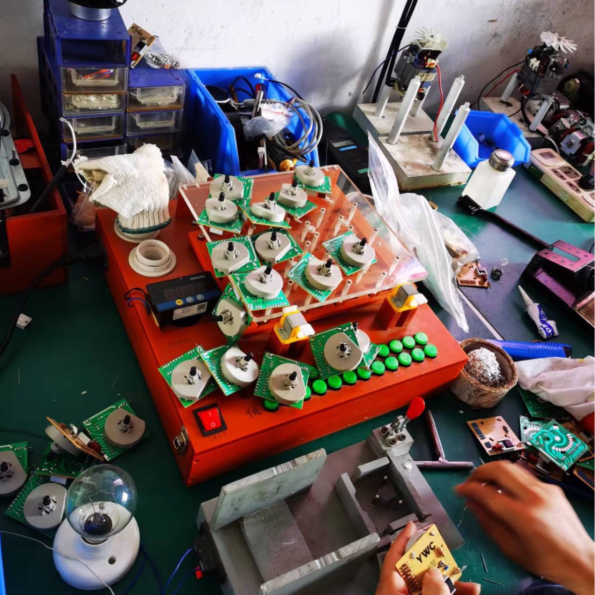 直供各电器开关专用弹簧，各类电子电器旋钮开关弹簧及五金配套件