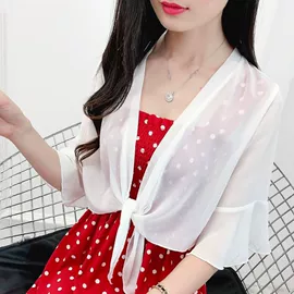 假领;蕾丝衫雪纺衫;半身裙