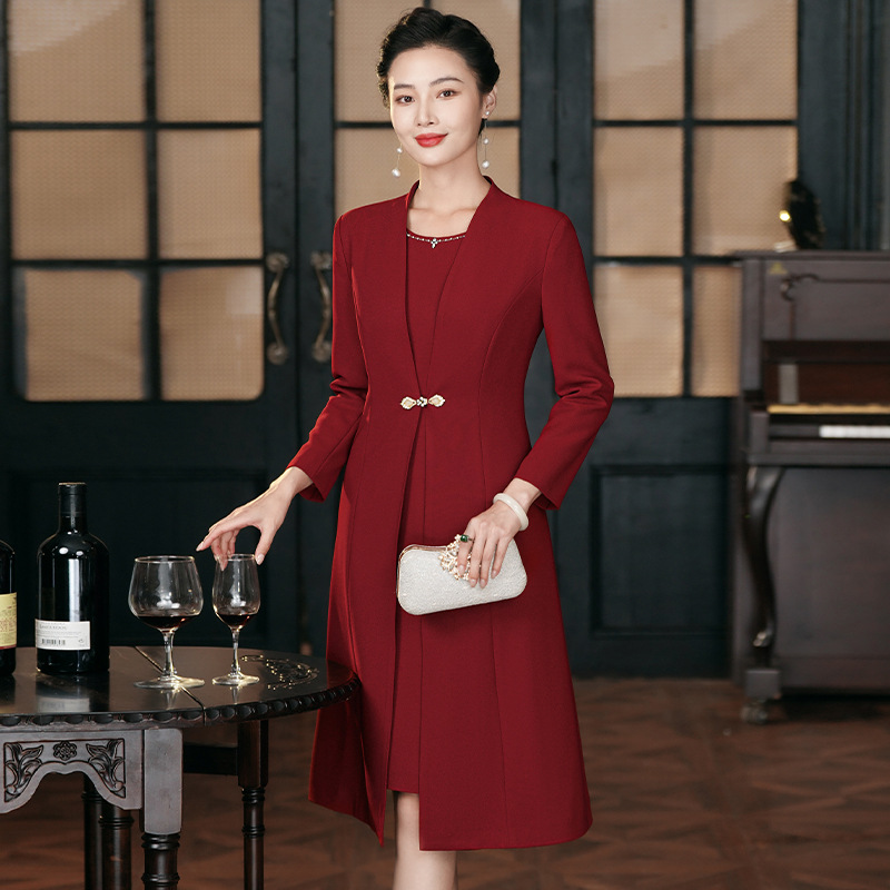 婚宴妈妈秋季婚宴礼服外套2024新款中老年大码高贵简约喜婆婆套装