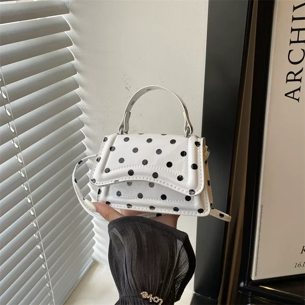 Fashionable single-shoulder crossbody handbag, 2026 summer new style, trendy casual simple fashion, polka dot fresh small square women's bag