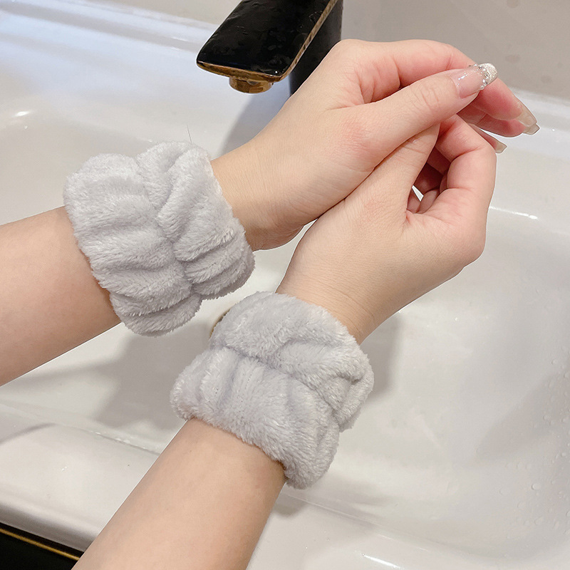 Mangas Arteque absorbente de agua a prueba de humedad Lavado facial femenino Pulsera Lavado Manga a prueba de salpicaduras Ejercicio Pulsera de limpieza de sudor Lazo para el cabello de felpa