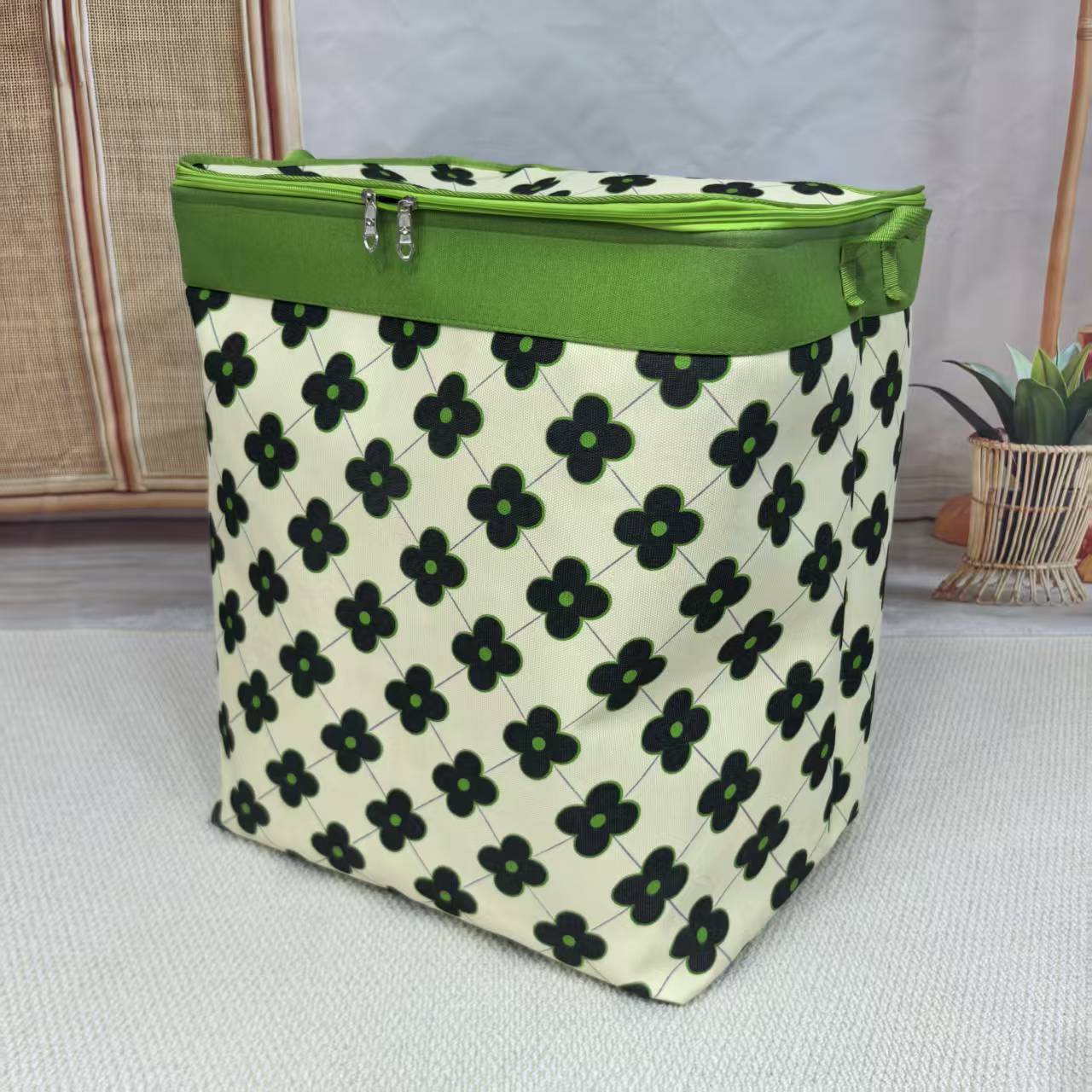 120L green four-leaf clover storage box 50*40*60