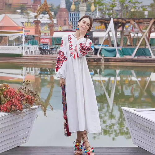 Ethnic-style cotton and linen dress, new cotton and linen embroidered long-sleeved dress, ethnic-style summer casual dress