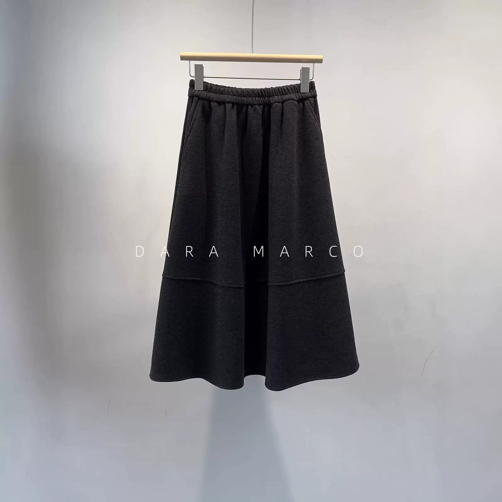 洋气毛呢裙~羊毛混纺花苞A字松紧腰半身裙垂顺显瘦中长款26早春