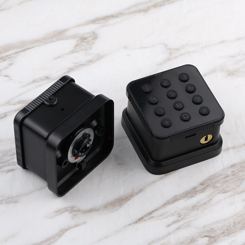 Cerradura de puerta inteligente de inducción electrónica cuadrada americana dedicada transfronteriza en lugar de cerradura esférica cerradura de tres barras cerradura de huella digital de la puerta interior