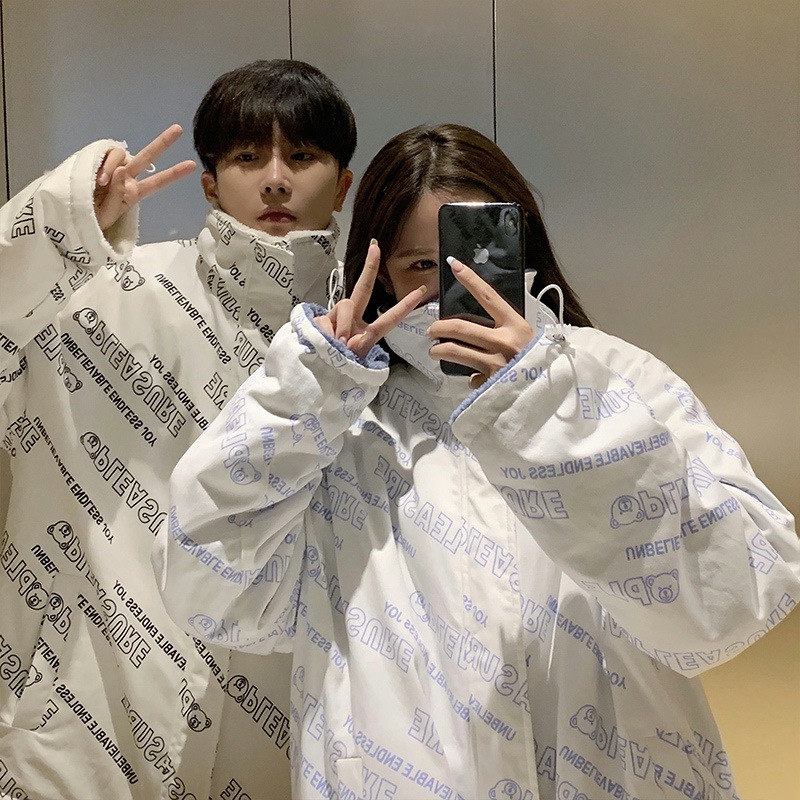 Abrigo de algodón acolchado de lana de cordero de doble cara para hombre Otoño e Invierno estilo de Hong Kong abrigo de algodón acolchado estampado completo suelto estilo coreano de moda chaqueta acolchada de algodón de pareja a juego