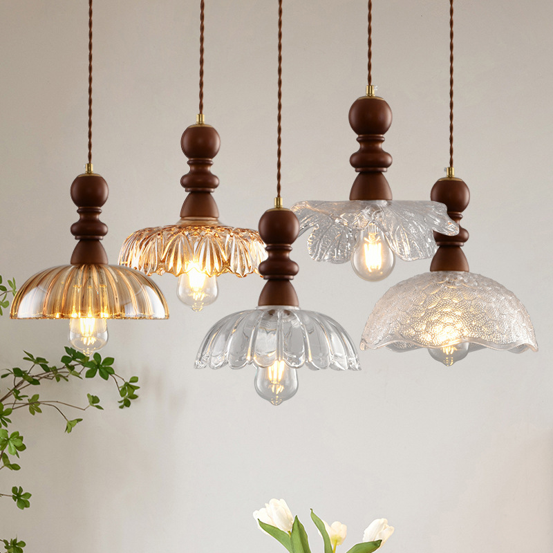 Lámpara retro americana lámpara de comedor dormitorio lámpara de cabezal de cama bar bar de viento tranquilo sala de té lámpara de vidrio de nuez Zhongshan