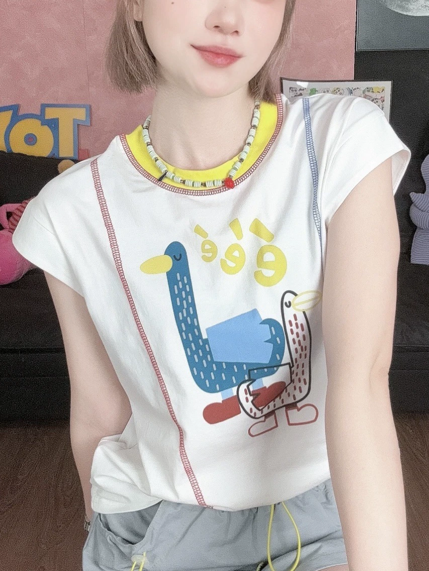 Женская футболка с короткими рукавами и контрастной цветной строчкой с утиным принтом, новый модный универсальный топ для похудения лета 2025 года