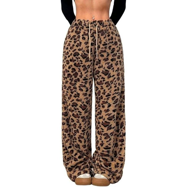 Leopard print (string)