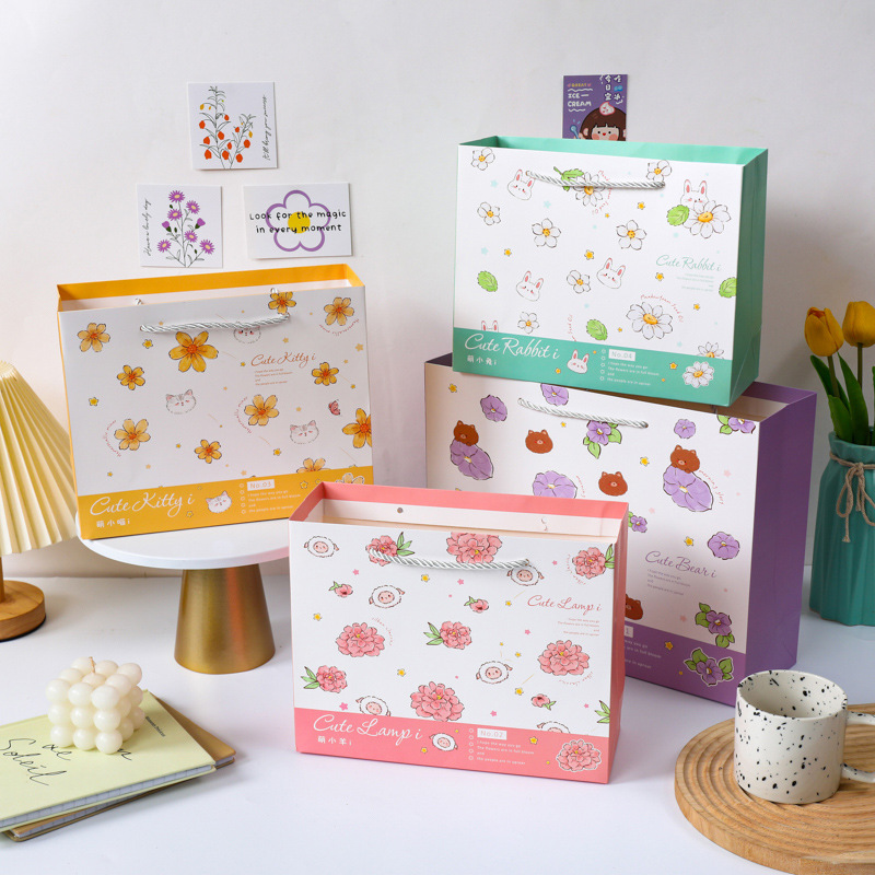 卡通加厚白卡礼品袋礼物伴手礼包装纸袋子服装收纳手提袋婚庆加厚