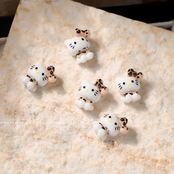 Y2kヒョウ柄キティキャットネイルネイル着爪ケイティkt猫ちょう结びアクセサリーキャディー猫漫画レジン|undefined