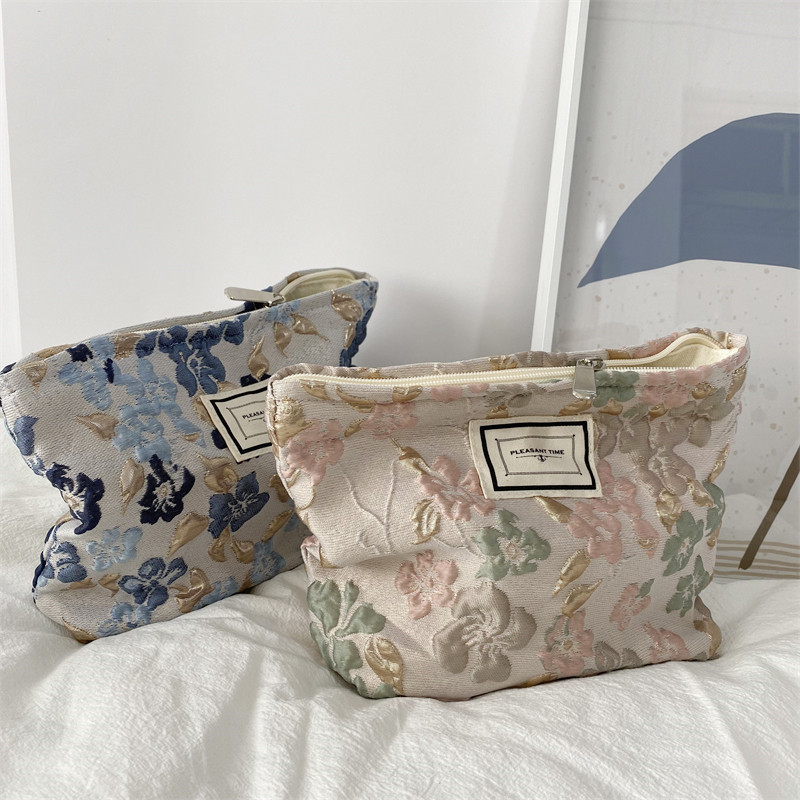 Women's All Seasons Polyester Flower Vintage Style Square Zipper Cosmetic Bag display picture 2
