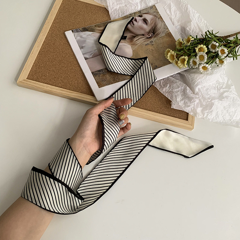 Pañuelo de seda a rayas en blanco y negro, banda larga, sentido de alta calidad, serpentín biselado de primavera y verano, bolso atado, pañuelo en la cabeza, cinturón para el cabello, cinturón para la cintura