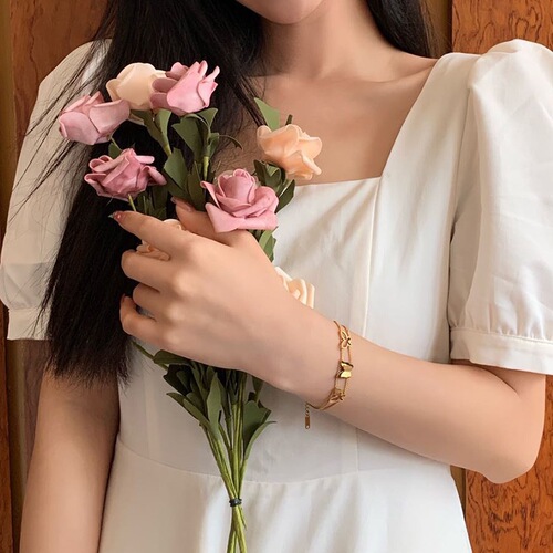  new niche design high-end butterfly bestie bracelet for girls on Valentine’s Day and birthday as a gift for girlfriend