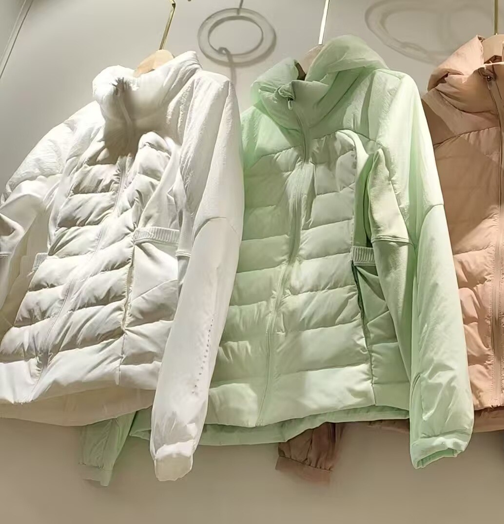 90白鴨絨毛lulu同モデルの軽薄スポーツダウンジャケット女性用のショートタイプのフィットネスジャケットは軽薄でスリムで暖かいです。