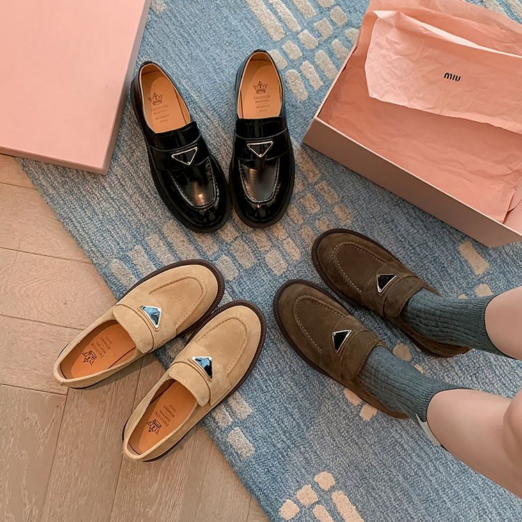 Giày lười nữ mũi tròn một chân miệng sâu gót thấp da lộn thời trang — Màu nâu, Màu đen, Màu mơ