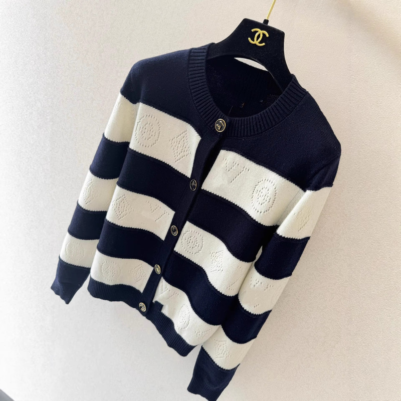 2026 Spring and Autumn New Striped Color-Block Round Neck Loose Knit Cardigan Women's Vintage Youthful Sweater