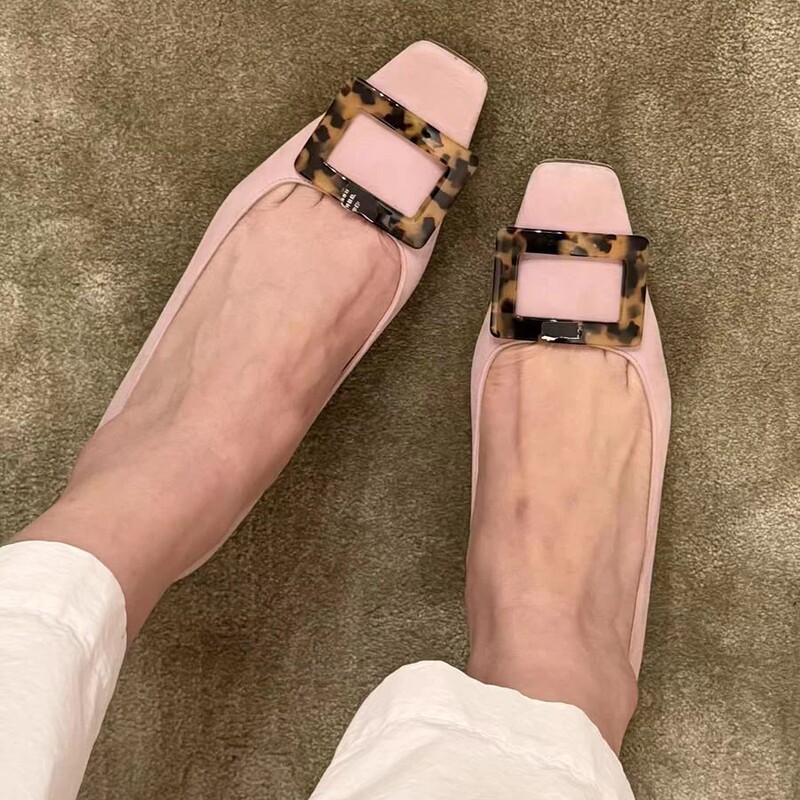 In Stock: Shin Min-A's Same Style, Stunning Early Spring Chunky Heel Square-Toe Mary Jane Slip-On Shoes with Square Buckle, Elegant and Perfect for Pairing with Skirts