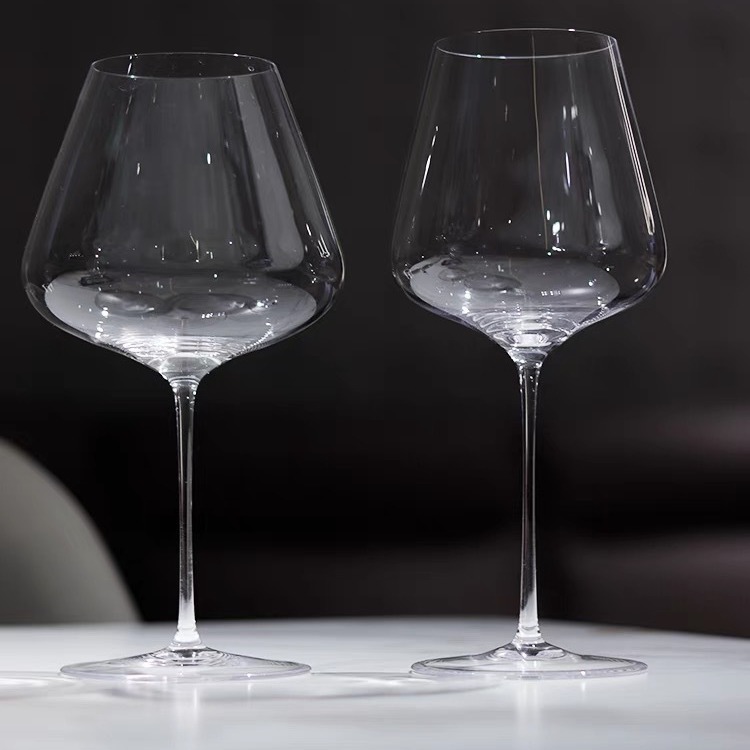 Copa de vino tinto ultrafina doméstica, cristal de lujo ligero, copa de Borgoña, copa de Burdeos de alto valor, estilo ins
