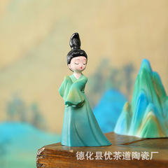Resin painted crafts, temperature-changing dancing maid, thousands of miles of mountains and rivers, only this green pen holder, color-changing tea pet ornaments