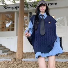 学院風スーツの長袖のストライプのワンピースの女性は早秋に気質のニットのセーターのベストのシャツの2つのセットを着ます。