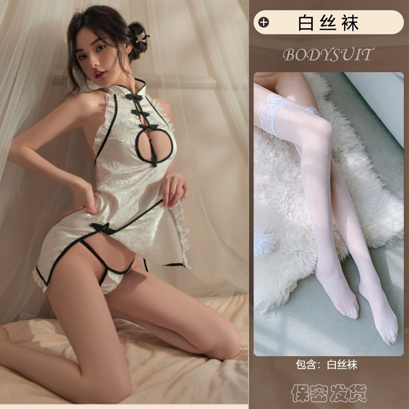 흰색 치파오 + 속옷 + 흰색 스타킹