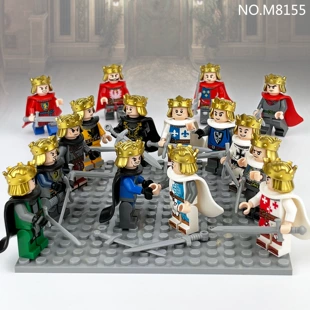 Конструктор: средневековые фигурки с оружием