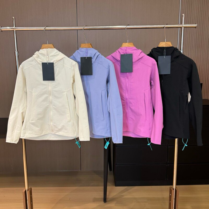 【High-end Version】Taizhou Niaojia Softshell GAMMA HOODY Casual Comfortable Solid Color Windproof Breathable Women's Model 【High-end Version】Taizhou Niaojia Softshell GAMMA HOODY Casual Comfortable Solid Color Windproof Breathable Women's Model