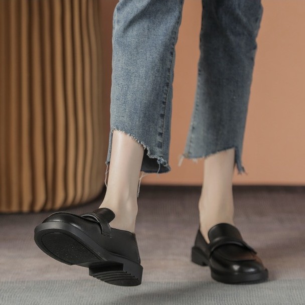Zapatos de Lefour de cuero suave para mujeres 2026 nuevos zapatos de tacón bajo y plano de moda versátiles zapatos de cuero retrógrados británicos