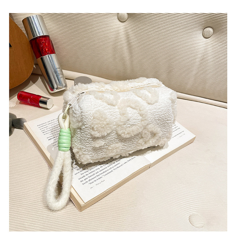 手拿包女可放手机简约百搭日韩化妆包新款毛绒收纳拉链手拎包批发|undefined