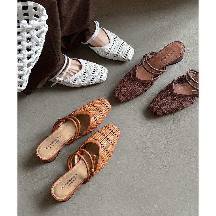 Dép sandal nữ da cừu mũi vuông gót thấp quai chữ V phối màu — màu nâu, Màu cà phê đậm, màu trắng ngà chi tiết 76