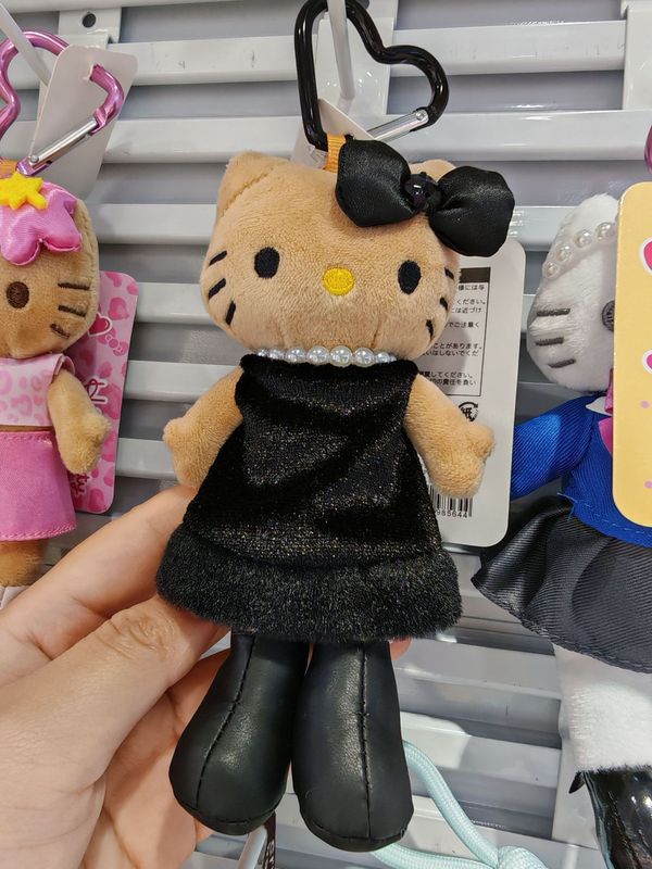 日本サンリオ NIC ヒョウ柄黒革ラブバックルロングレッグキティバッグペンダントぬいぐるみハローキティ kt キーホルダー|undefined